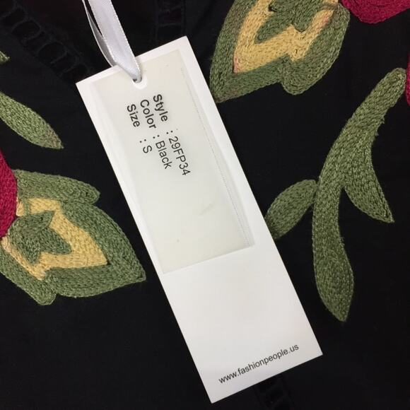 NWT Fashion People | Floral Embroidered Top Sz S - Picture 6 of 6